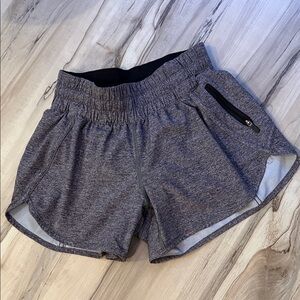 Lululemon shorts size 4